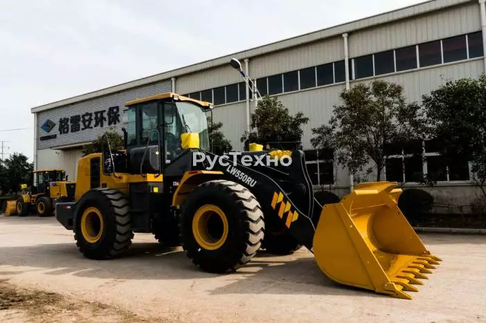 Фронтальный погрузчик XCMG LW550RU