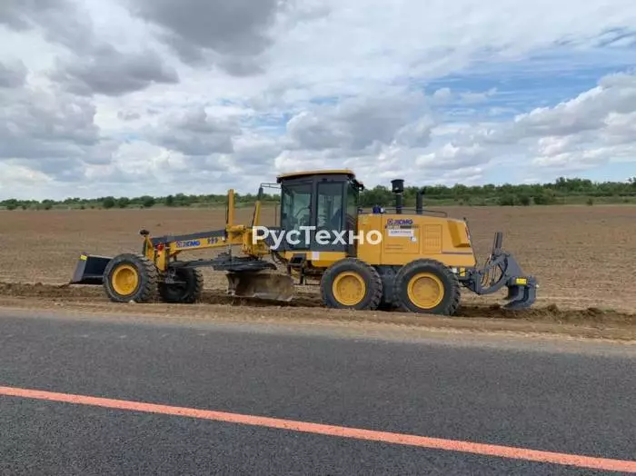 Грейдер XCMG GR1905T